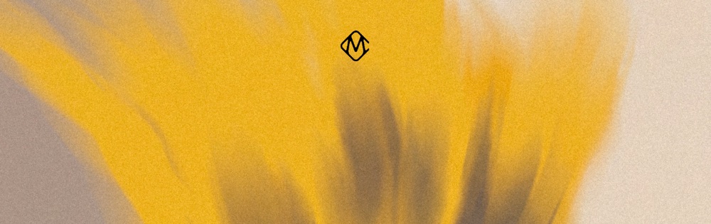 Flor dourada — identidade da Meso Clinic